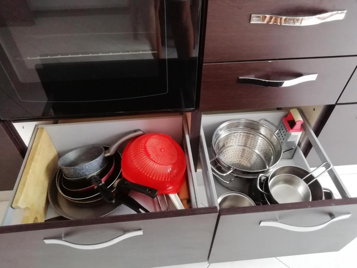 Rosso Tiranoアパートメント エクステリア 写真